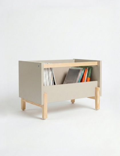 SIMPLBOX 6.0 - skrzynka na drewnianych nóżkach do pionowego składowania / sztaplowania, szarobeżowa