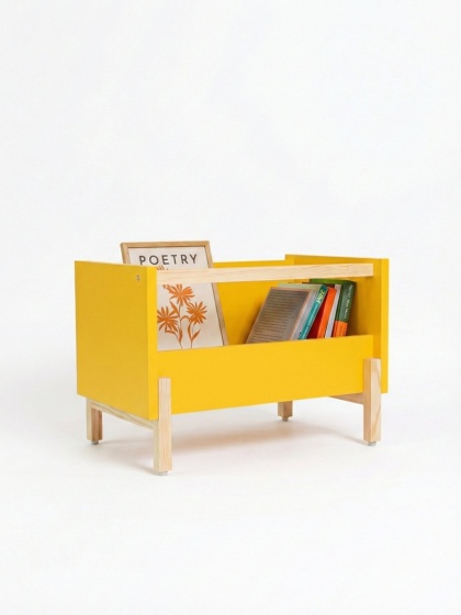 SIMPLBOX 6.0 - skrzynka na drewnianych nóżkach do pionowego składowania / sztaplowania, żółta