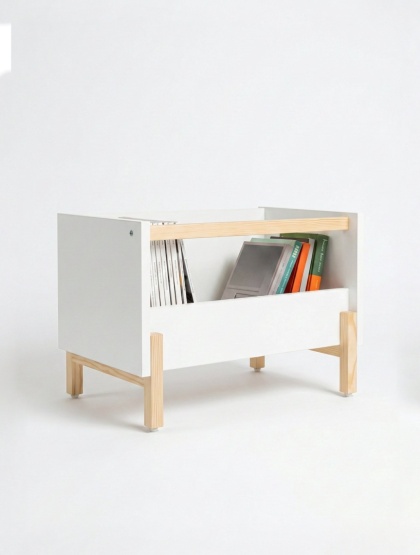 SIMPLBOX 6.0 - skrzynka na drewnianych nóżkach do sztaplowania/ pionowego składowania, biała