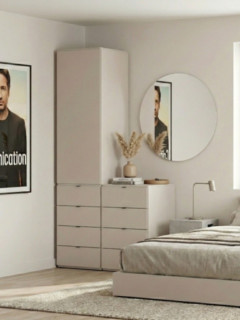 Szafa do sufitu i na pełną szerokość. Modułowa szafa SMPL o błyskawicznym montażu i z 4 szufladami. (3.1.4)