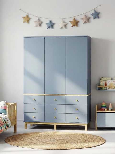 Trzydrzwiowa szafa na wymiar. Aż 9 szuflad do przechowywania! - SZ-MODEL (2.3)