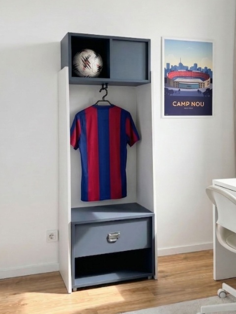 SZ-SPORT - domowa szafka sportowa w ulubionych barwach! "ZA KIM JESTEŚ!?" ⚽