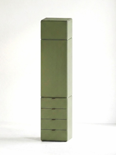 Szafa do sufitu i na pełną szerokość. Modułowa szafa SMPL o błyskawicznym montażu i z 4 szufladami. (3.1.4)