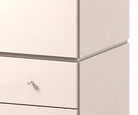 Szafa do sufitu i na pełną szerokość. Modułowa szafa SMPL o błyskawicznym montażu i z 4 szufladami. (3.1.4)