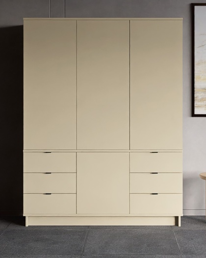 Trzydrzwiowa szafa na wymiar, z szafkami i szufladami - SZ-MODEL (2.3)