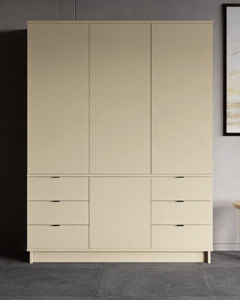 Trzydrzwiowa szafa na wymiar, z szafkami i szufladami - SZ-MODEL (2.3)